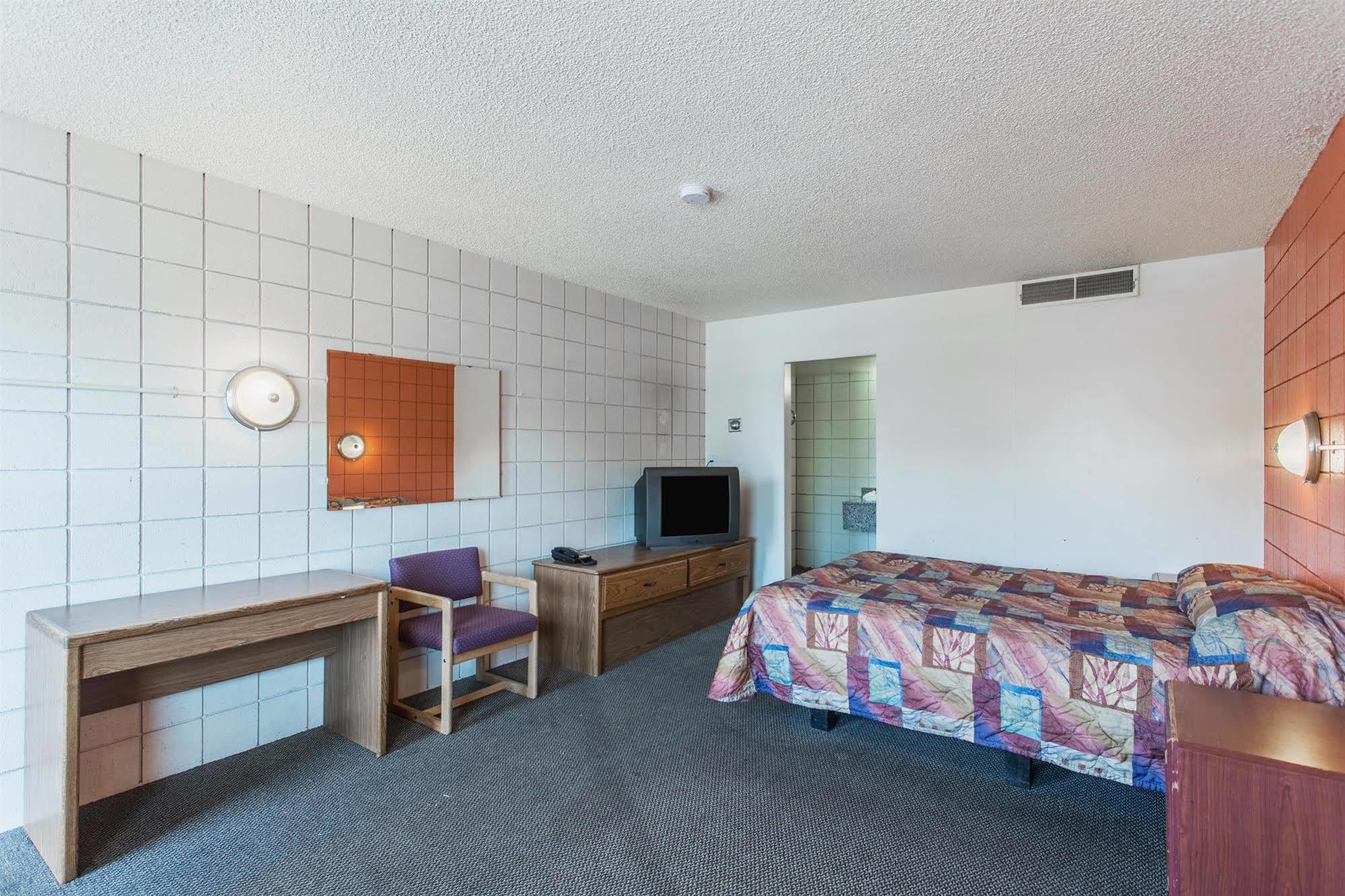 Budget Inn Missoula East المظهر الخارجي الصورة